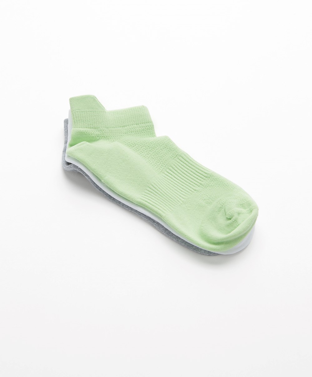 Oysho 3 Pairs Of Polyamide Sports Sneaker Socks μεντα | POUICH-763