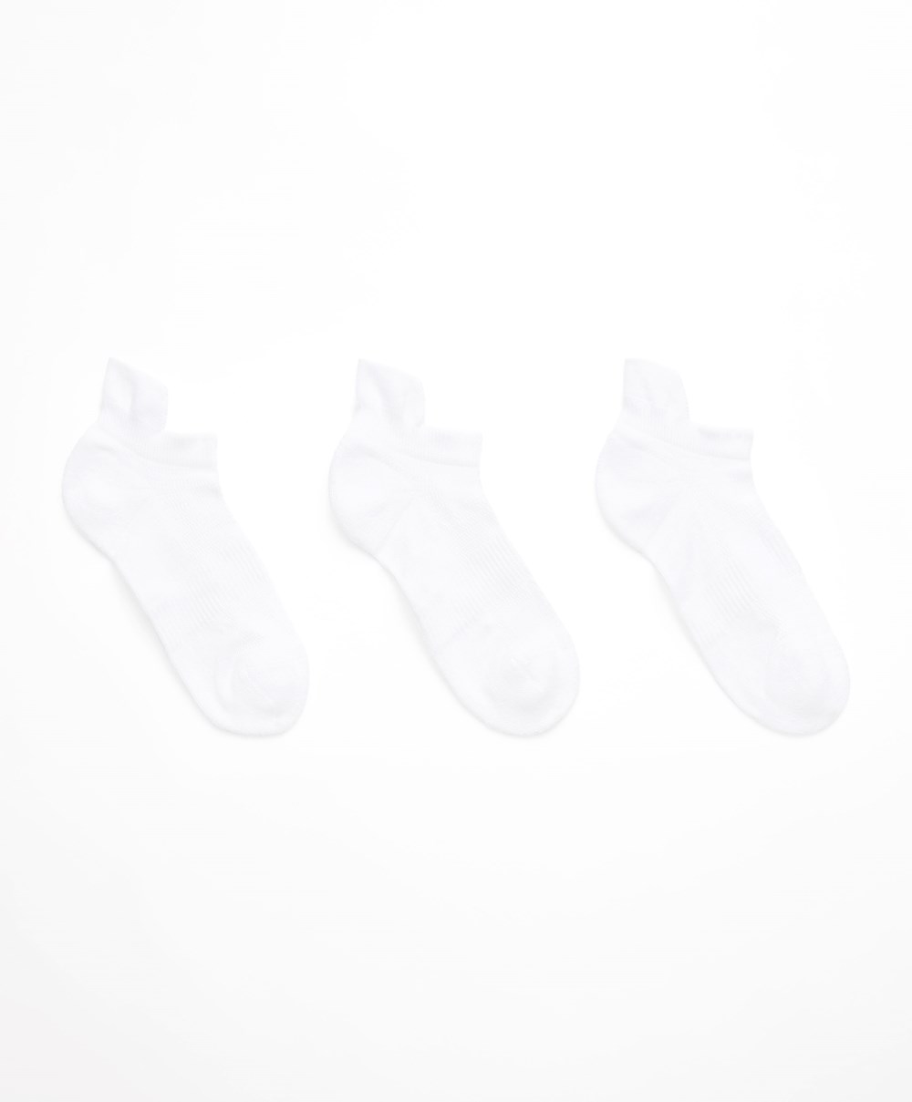 Oysho 3 Pairs Of βαμβακερα Sports Trainer Socks ασπρα | BIFKVR-943