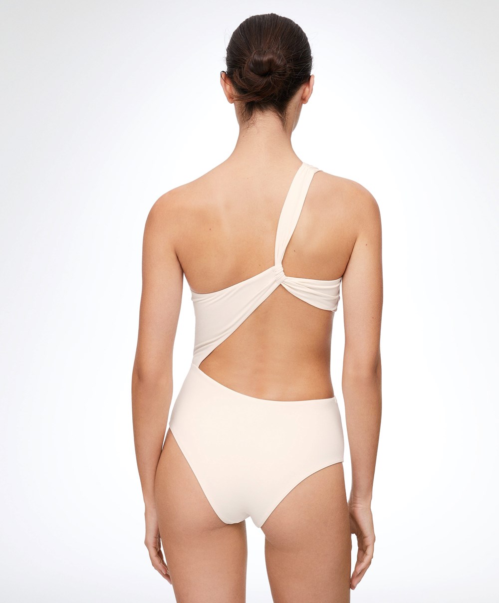 Oysho Asymmetric Trikini Vanilla | QUCETM-264