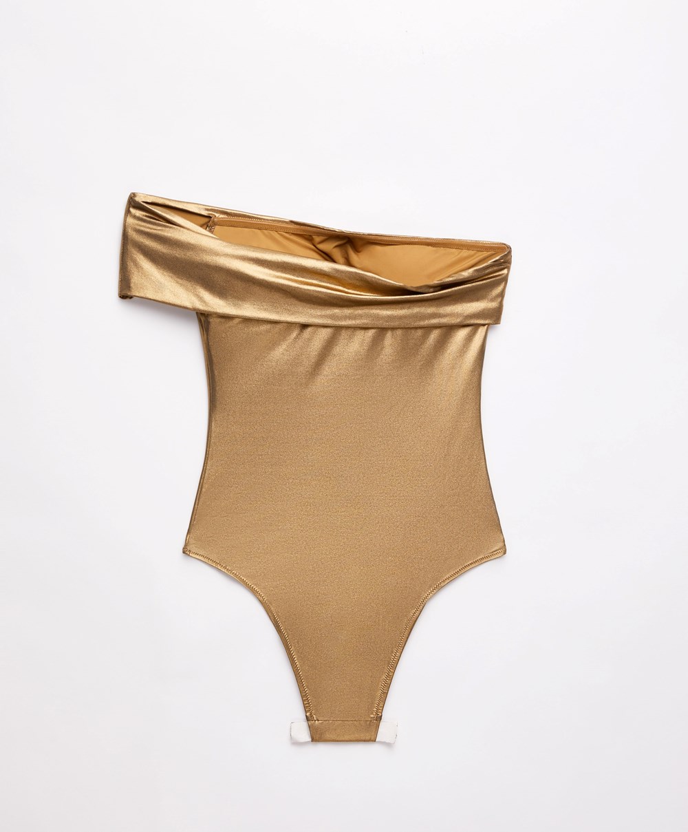 Oysho Asymmetrical Bandeau Swimsuit χρυσο χρωμα | AUGLDJ-401