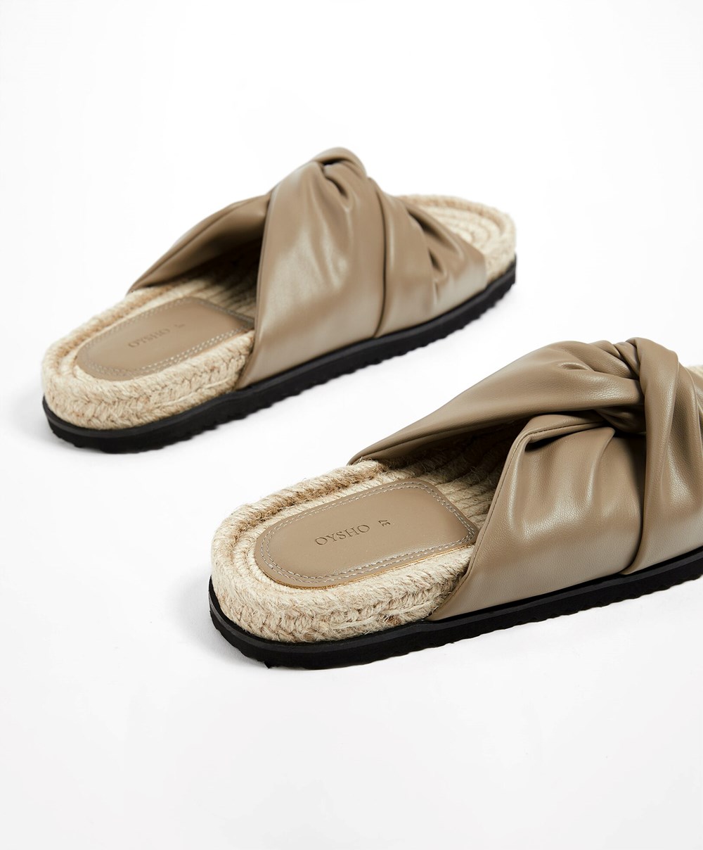 Oysho Crossover Sandals Mole | URLMAV-576