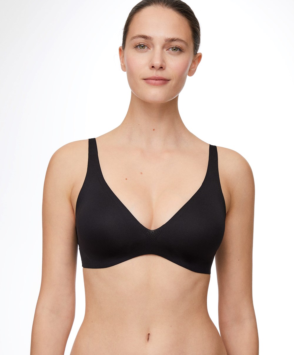 Oysho Invisible Laser-cut Halterneck-style Bra μαυρα | UMNEPJ-019