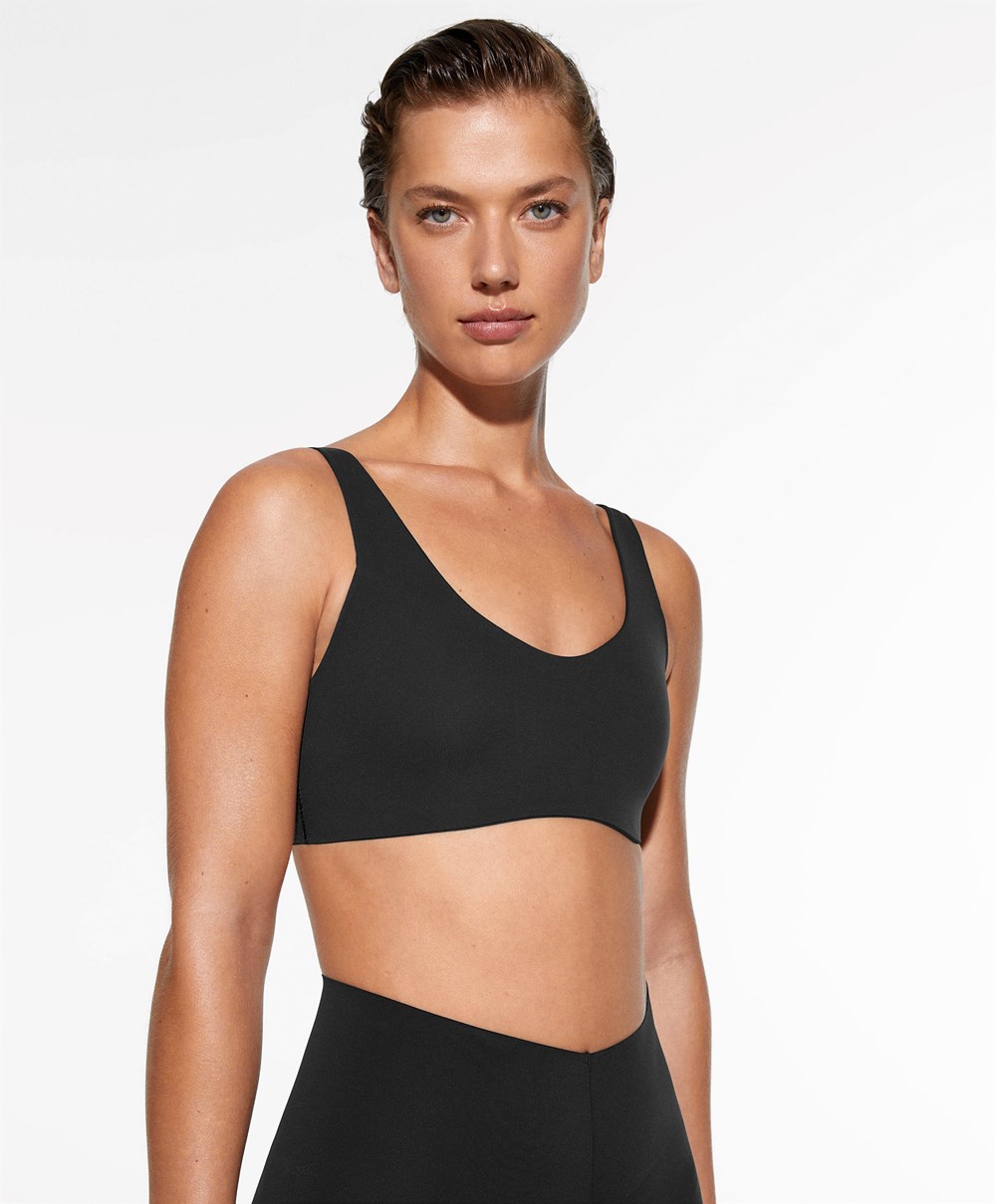 Oysho Light Touch Medium-support Sports Bra μαυρα | AZWTCV-052