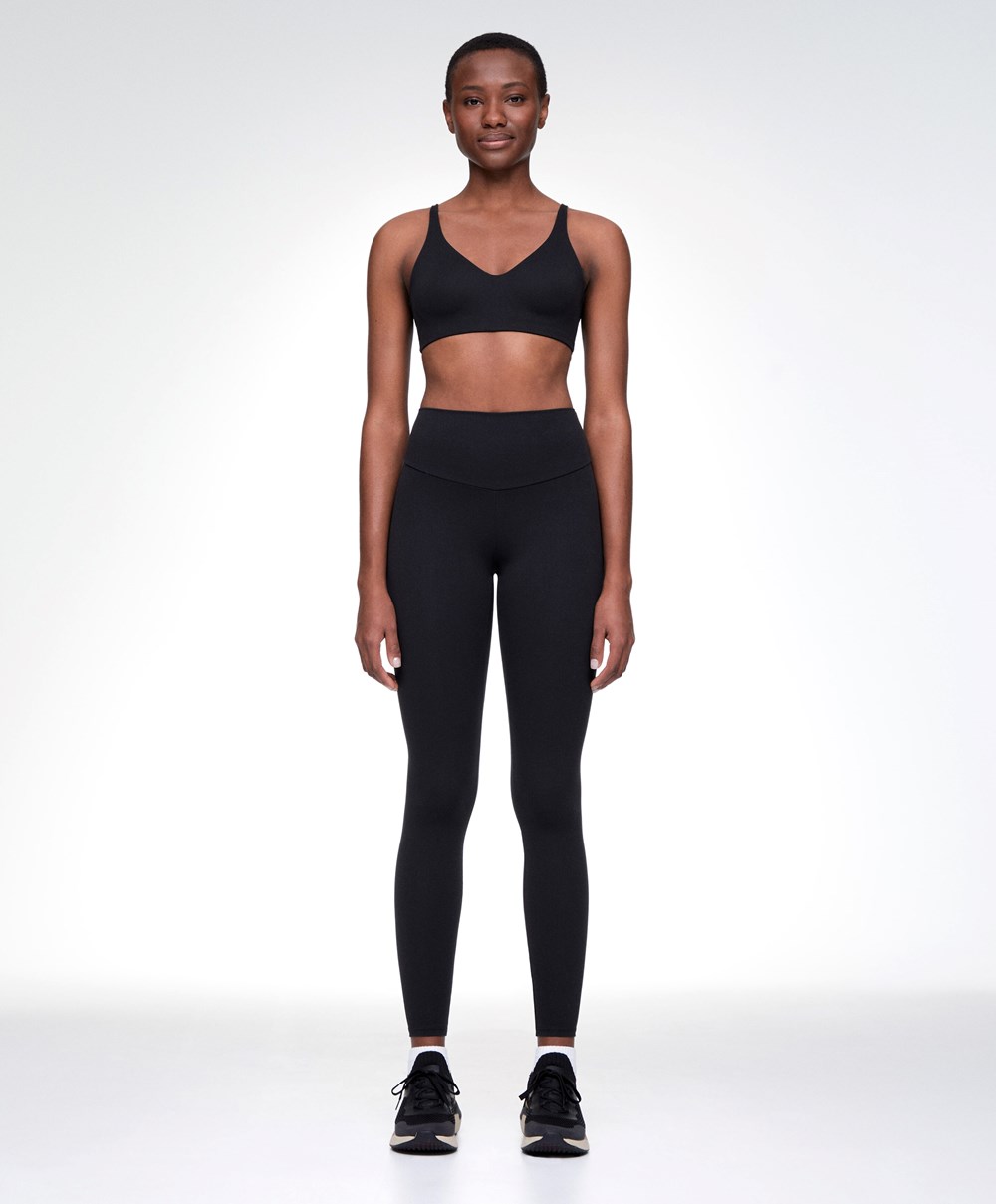 Oysho Light-support Sports Bra μαυρα | TDMKSA-427