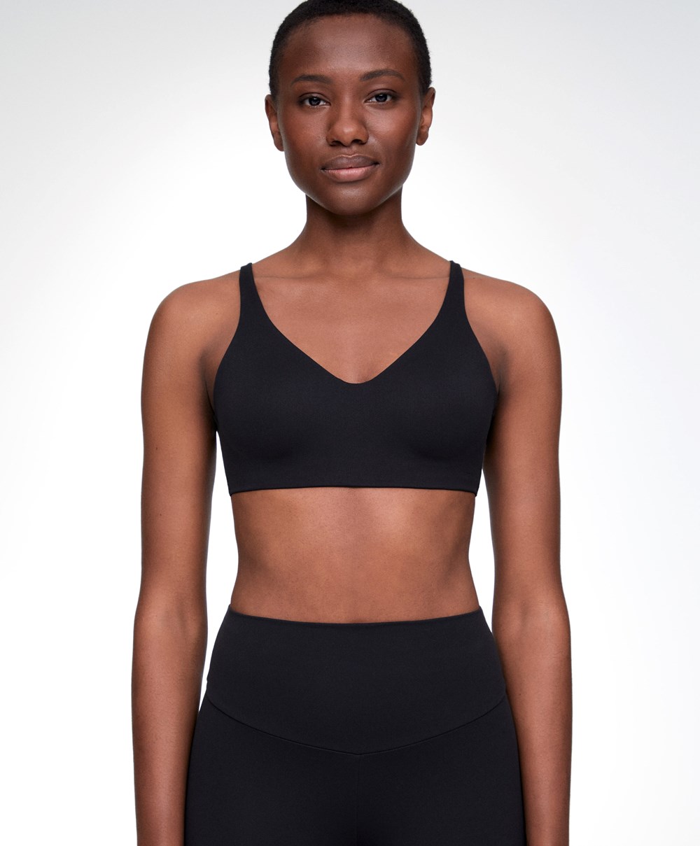 Oysho Light-support Sports Bra μαυρα | TDMKSA-427