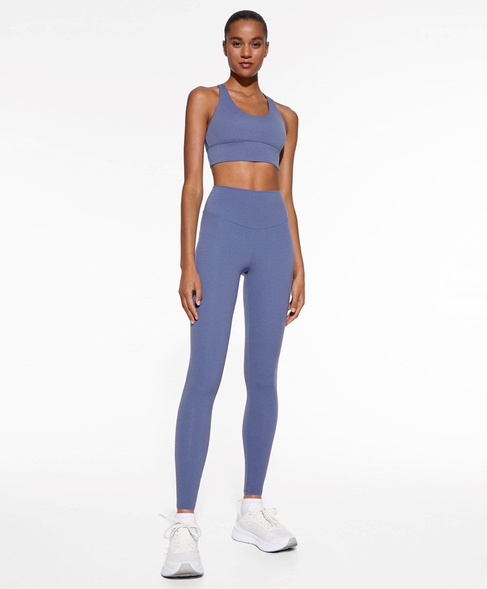 Oysho Medium-support Sports Bra With Cups βαθυ μπλε | AGIMNT-148