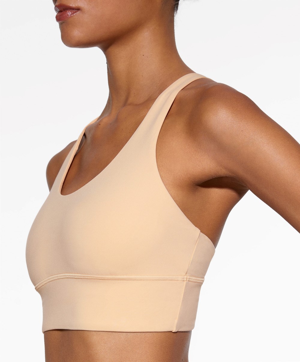 Oysho Medium-support Sports Bra With Cups Vanilla | HEMVQR-026