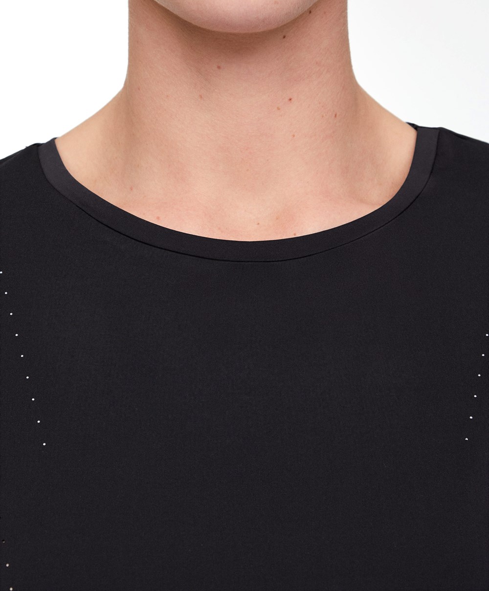 Oysho Microperforated κοντο-sleeved Technical T-shirt μαυρα | SDJMKT-906