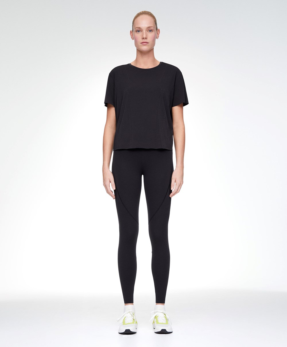 Oysho Microperforated κοντο-sleeved Technical T-shirt μαυρα | SDJMKT-906