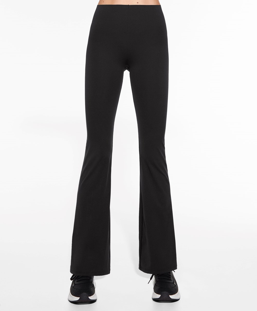 Oysho Raise Up Compressive Flare Trousers μαυρα | ALZBHI-278