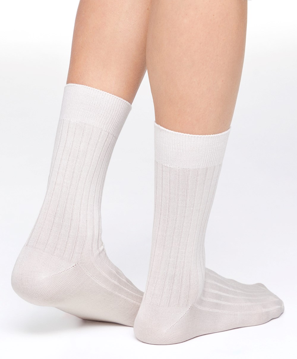 Oysho Silk κλασικα Socks Pale Ecru | ZEUMRB-702