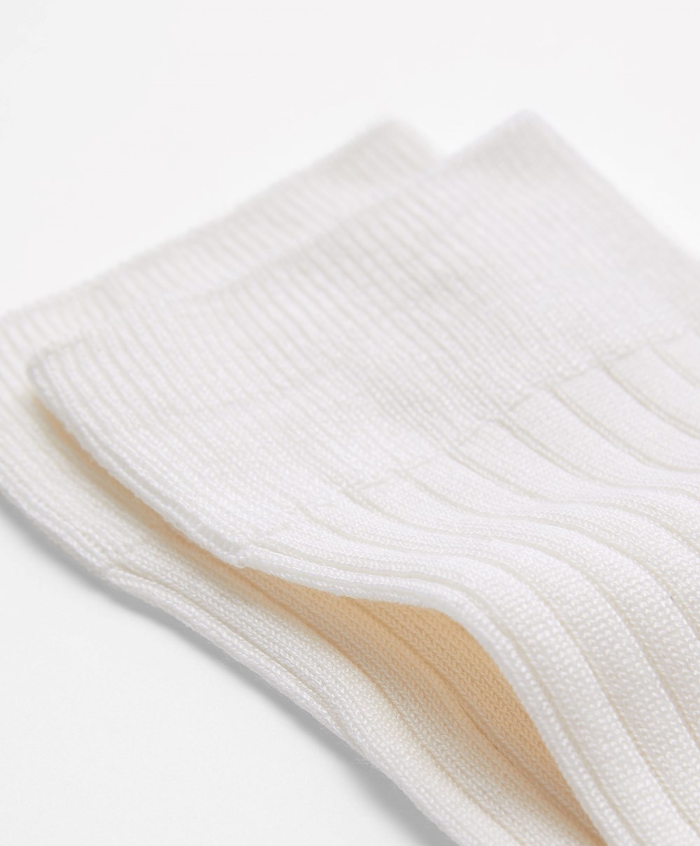 Oysho Silk κλασικα Socks Pale Ecru | ZEUMRB-702