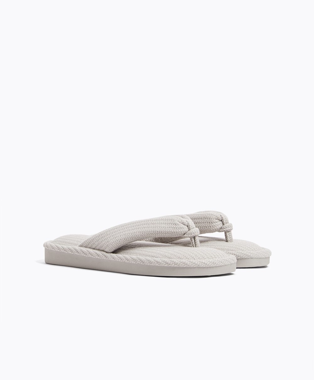 Oysho Texture Στρινγκ Sandals γκρι | QUMSGF-134