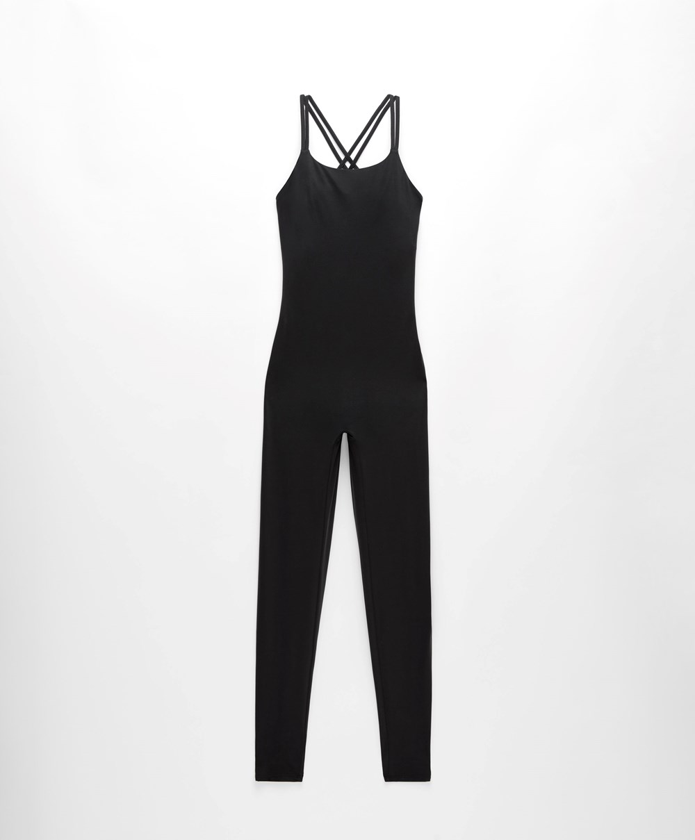 Oysho strappy Back Jumpsuit μαυρα | AINDMT-458