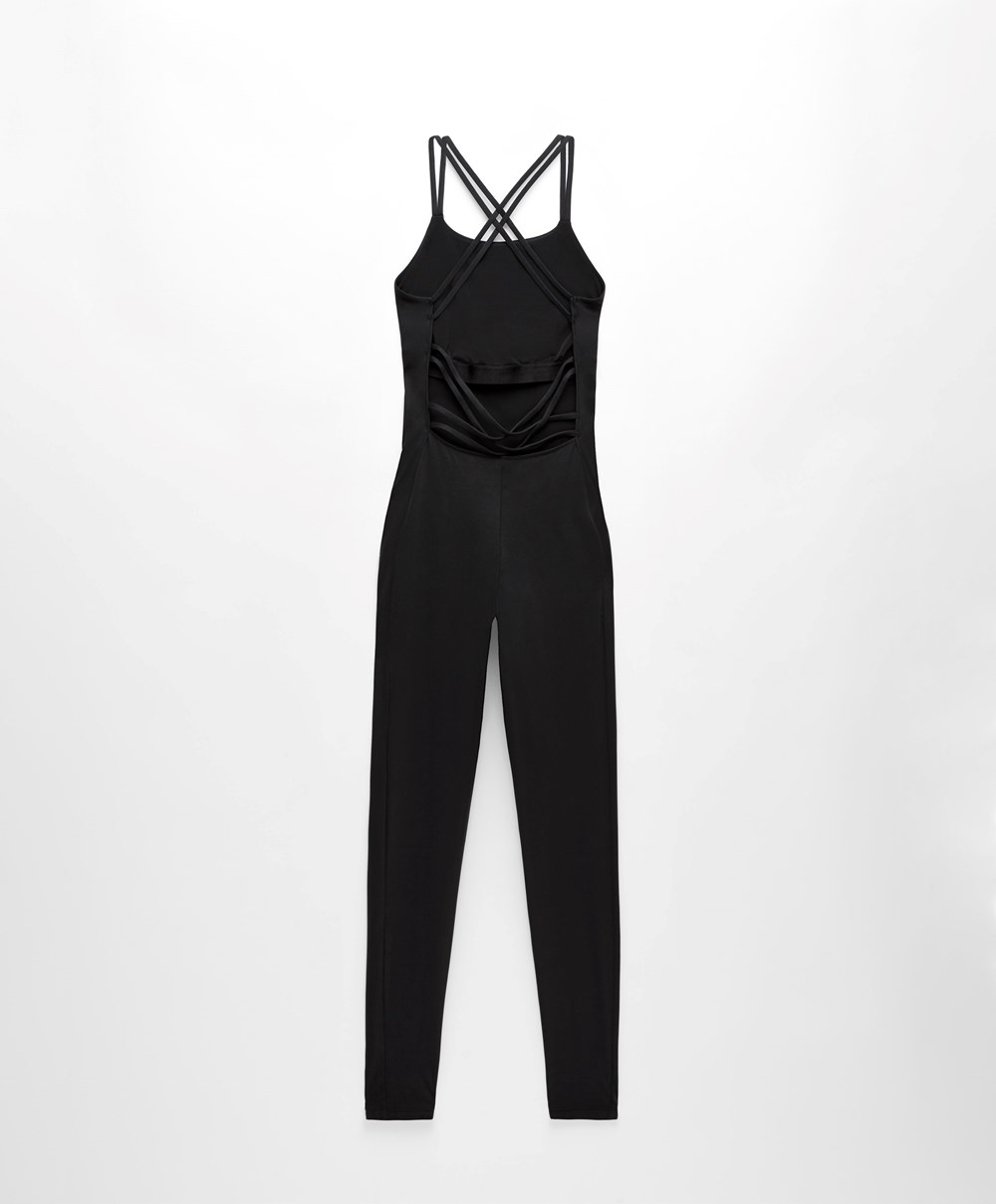 Oysho strappy Back Jumpsuit μαυρα | AINDMT-458