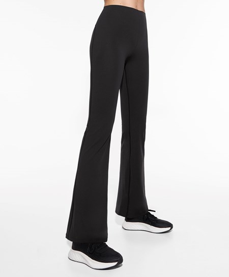 Oysho Raise Up Compressive Flare Trousers μαυρα | ALZBHI-278