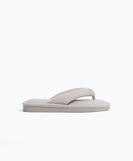 Oysho Texture Στρινγκ Sandals γκρι | QUMSGF-134